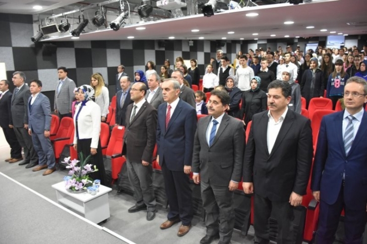 İnsan Hakları Ve Demokrasi Haftası Kutlandı