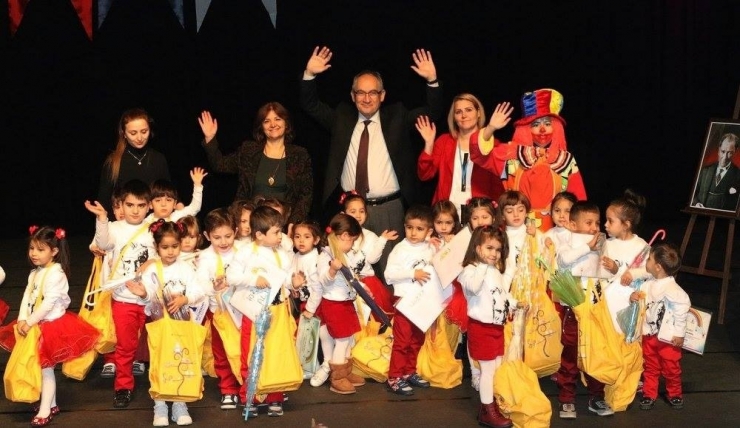 Gezici Çocuk Dünyası Minik Öğrencileri Berkmde Eğlendi