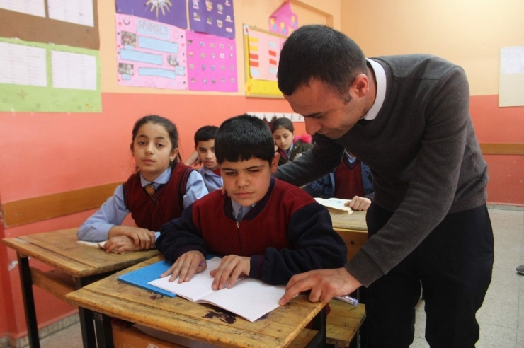 Görme Engelini Azmiyle Yeniyor