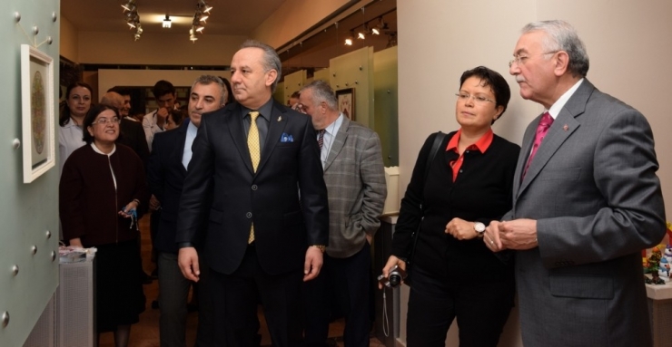 Somet Zihinsel Gelişim Derneği’nin “Sevgi Resim Ve El İşi Sergisi” Esogü’de Açıldı