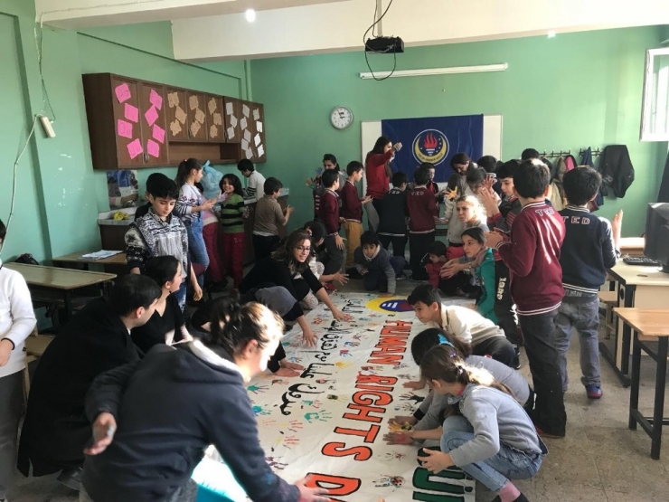 Kolejlilerden Kardeşlik Mesajı