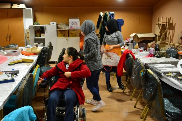 Engeller Ahşap Boyama Kursuyla Aşılacak