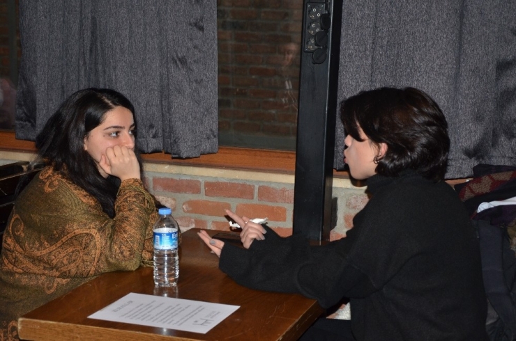 Yaşayan Kütüphanede Konuşmak Serbest