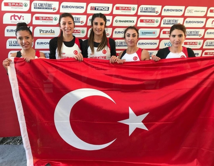 Aiçü Öğrencilerinden Atletizmde Büyük Başarı