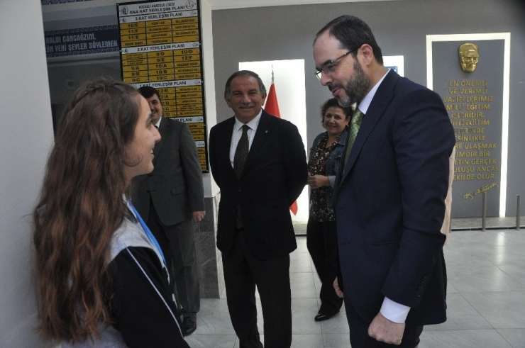 Eğitimin Kenti Başiskele’nin Yeni Okulları Yükseliyor