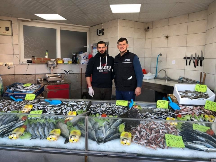 Balık Fiyatları El Yakıyor