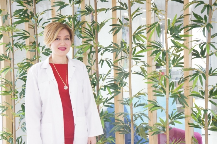 Ameliyatsız Yüz Germe Teknikleri