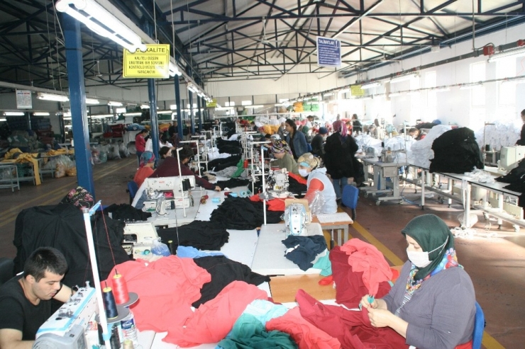 10 Kişi İle Başladıkları Fabrikada 110 Kişiye İstihdam Sağlıyorlar