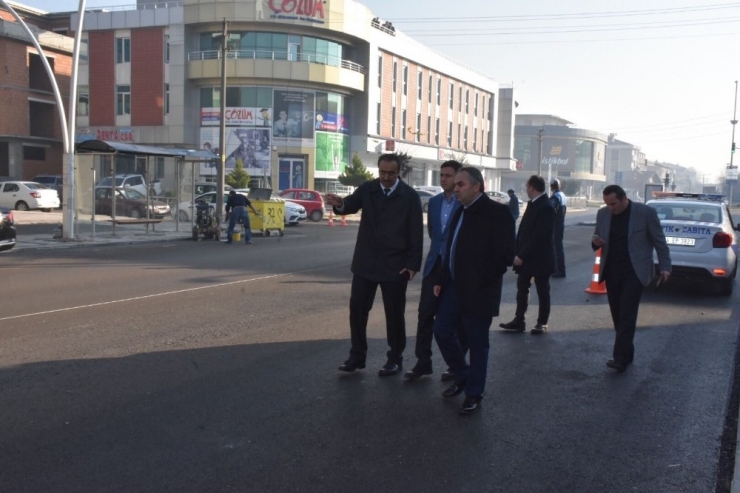 Rasim Betir Caddesinde Asfalt Sonrası Çizgiler Çekiliyor