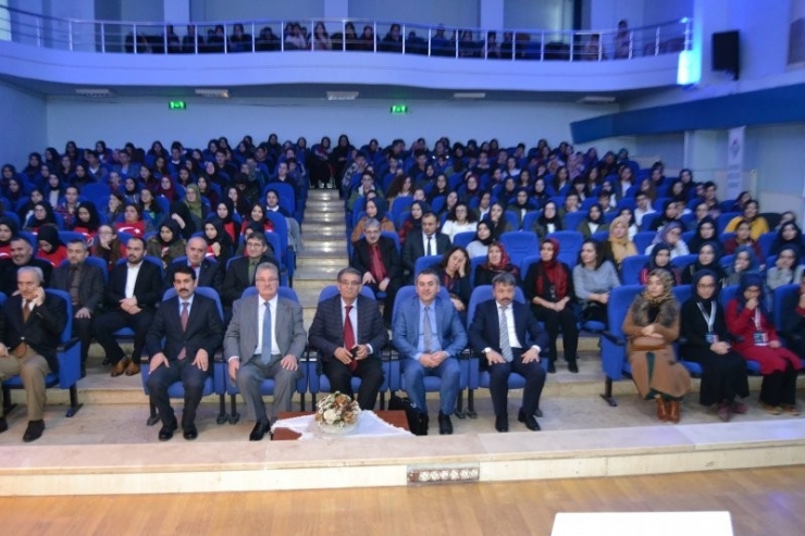 Hikayemizin Yarım Asırlık Sesi Kapanış Paneli Yapıldı