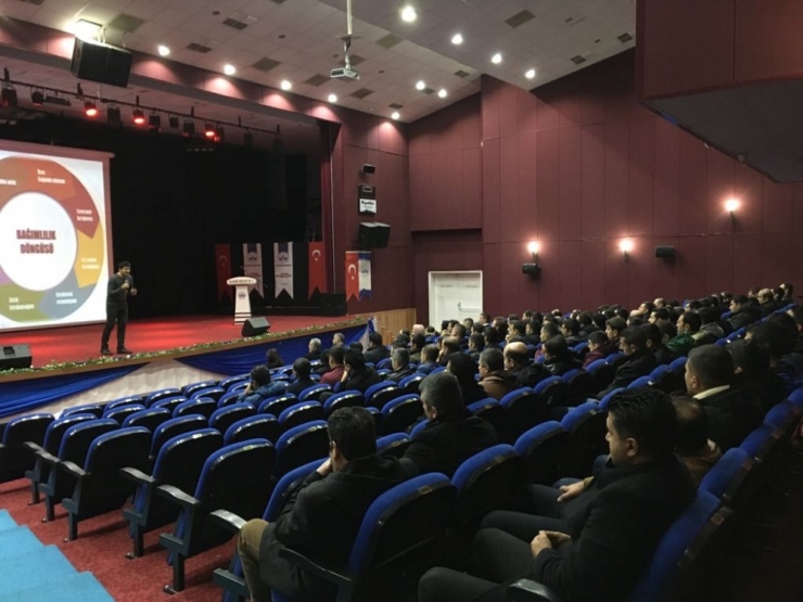 Elazığ’da Bin Kişiye Narkorehber Eğitimi Verildi
