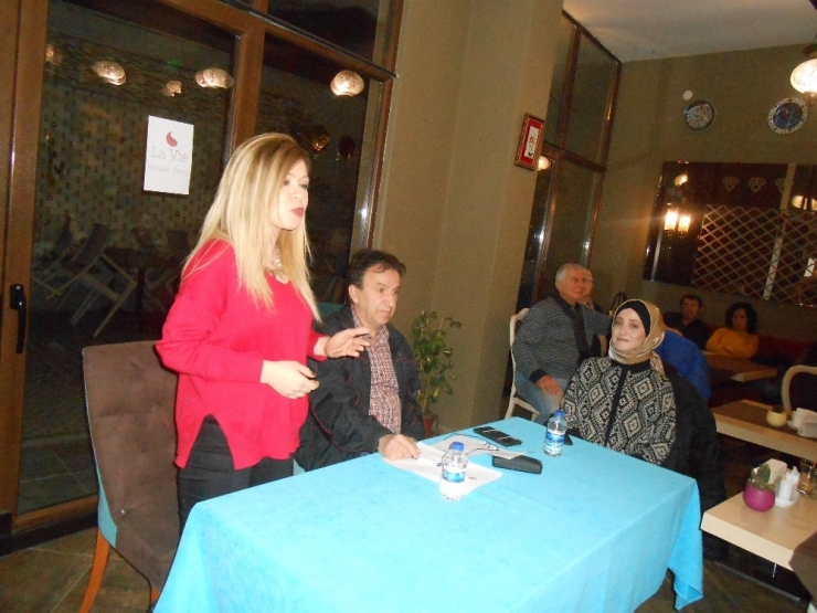 Mehmet Sadık Bozkurt’tan ’Esprili Şiir Ve Türkü Dinletisi’