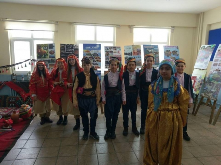 Yerli Malı Haftasında Sergi Açıp Farkındalık Oluşturdular