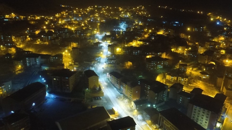 Hakkari Geceleri Işıl Işıl