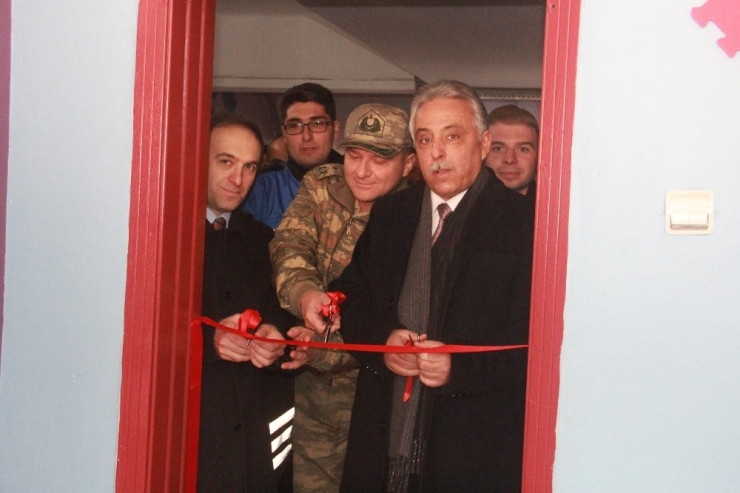 Şehit Polislerin İsimleri Hakkari’de 2 Kütüphaneye Verildi