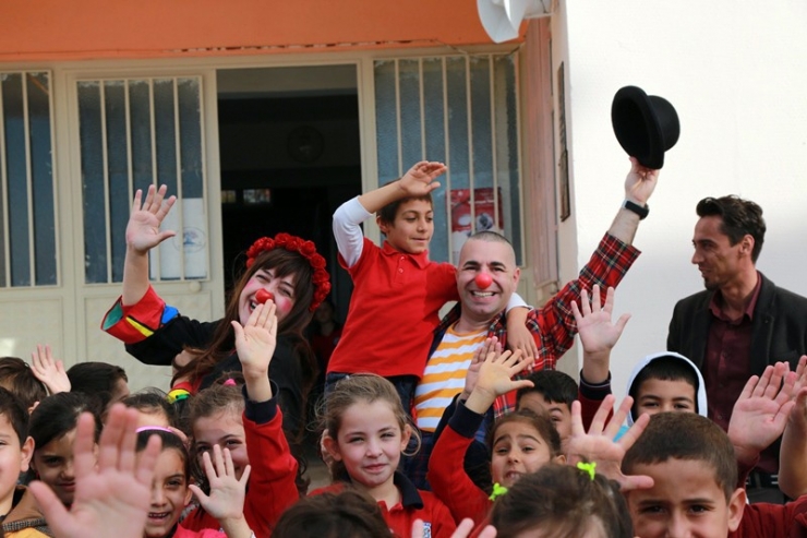 Alanya Belediyesi, Kırsaldaki Çocukları Tiyatroyla Buluşturuyor