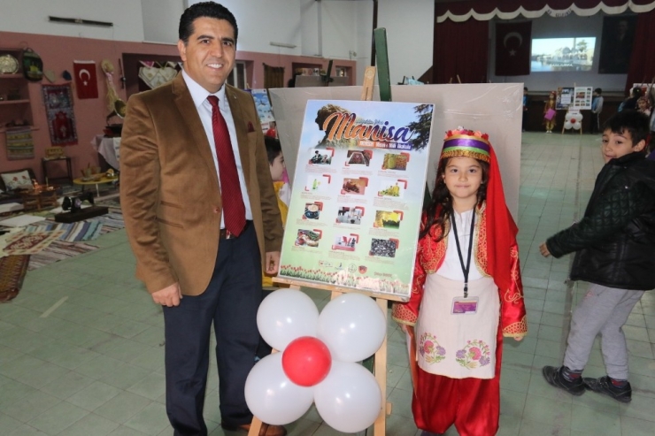 Akhisar’da "81 İliz Hepimiz Biriz" Sergisi Açıldı