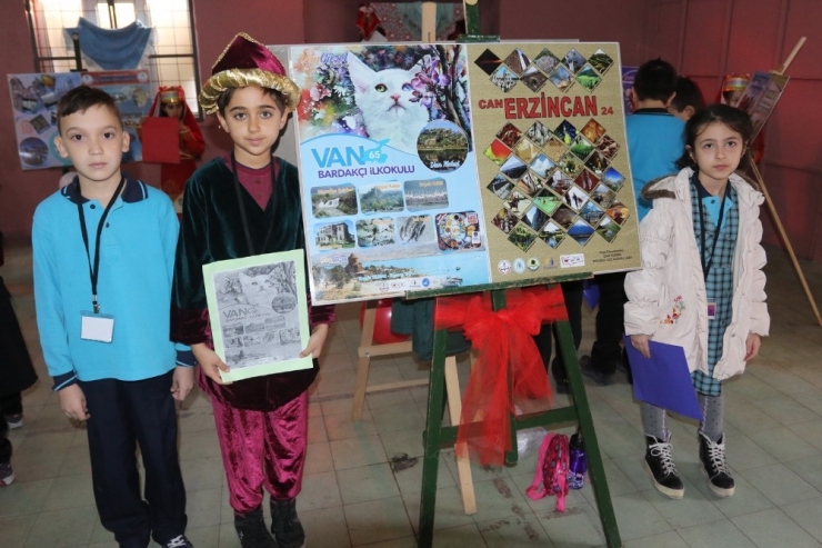 Akhisar’da "81 İliz Hepimiz Biriz" Sergisi Açıldı