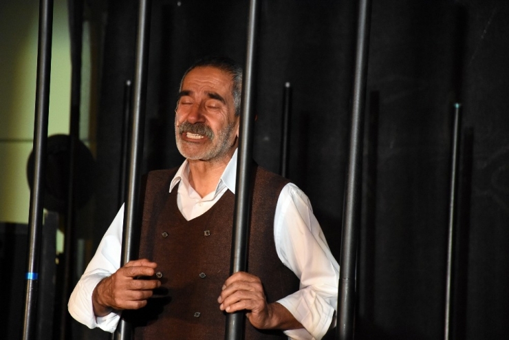 Muğla E Tipi Cezaevinde ‘Son Kuşlar’ Sahneledi