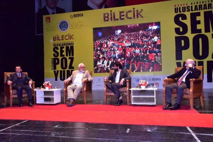 Şanlı Tarihin Anlatıldığı Konferansta Salonlar Doldu Taştı