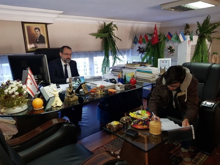 Tysd 128 Üniversite Öğrencisine Burs