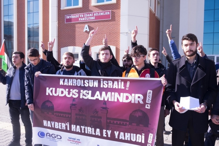 Üniversite Öğrencilerinden Kudüs Protestosu