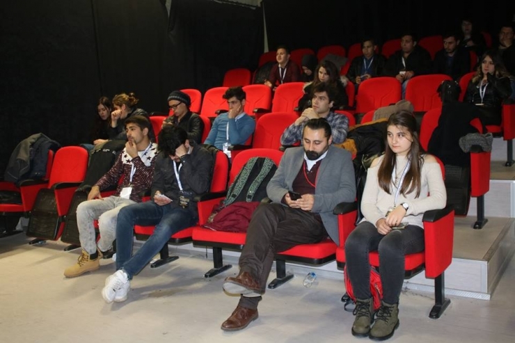 ’Hayatın Kısa İzdüşümü’ Kısa Film Atölyesinde