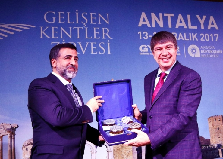 9. Gelişen Kentler Zirvesi