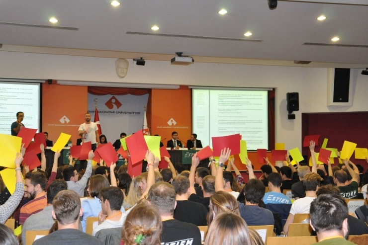 İzmir Ekonomi, Avrupa’nın Geleceğine Ev Sahipliği Yaptı