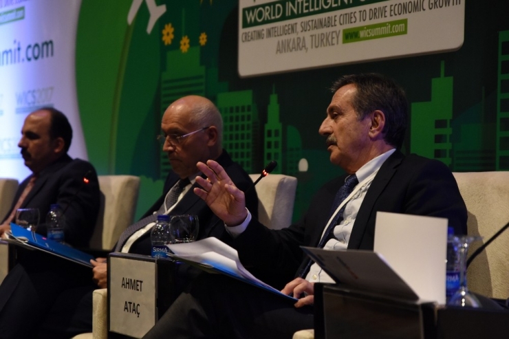 Başkan Ataç Dünya Akıllı Şehirler Zirvesi’nde