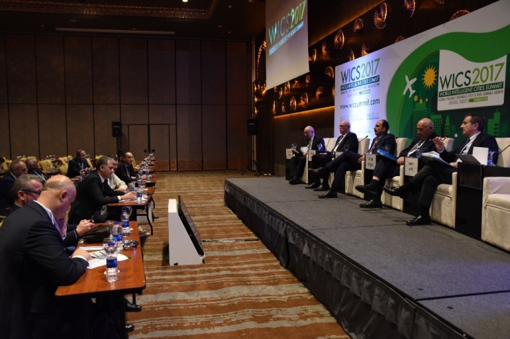 Başkan Ataç Dünya Akıllı Şehirler Zirvesi’nde