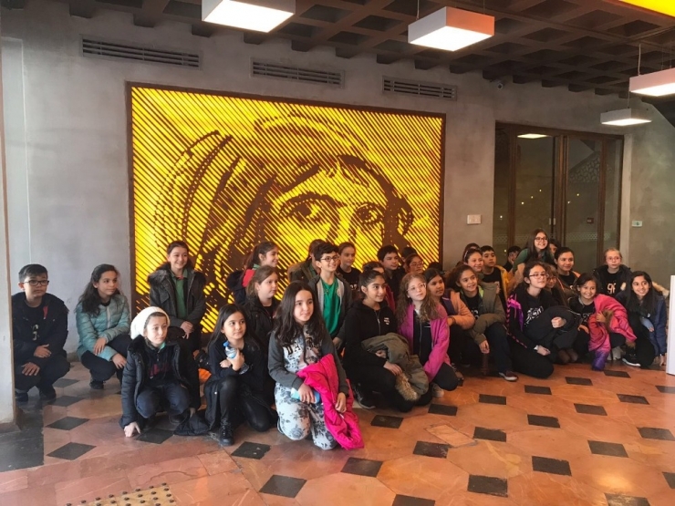 Gkv’li Minik Ressamlar Görme Engelli Ressamın Dünyasında