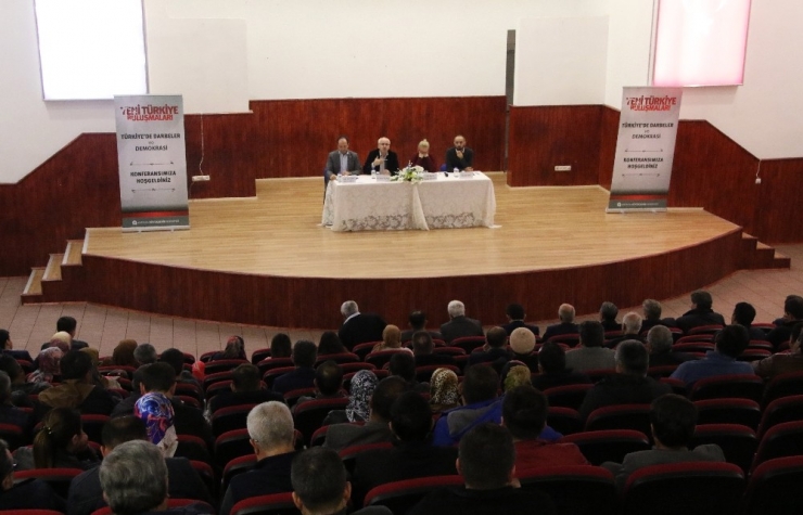 Demre’de “Darbeler Ve Demokrasi” Konuşuldu