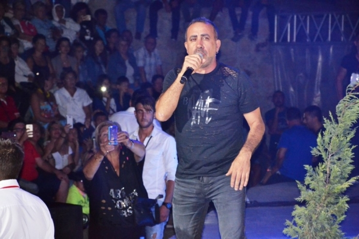 Bakan Eroğlu İle Haluk Levent Şeytan Sofrası’na Birlikte Ağaç Dikecek