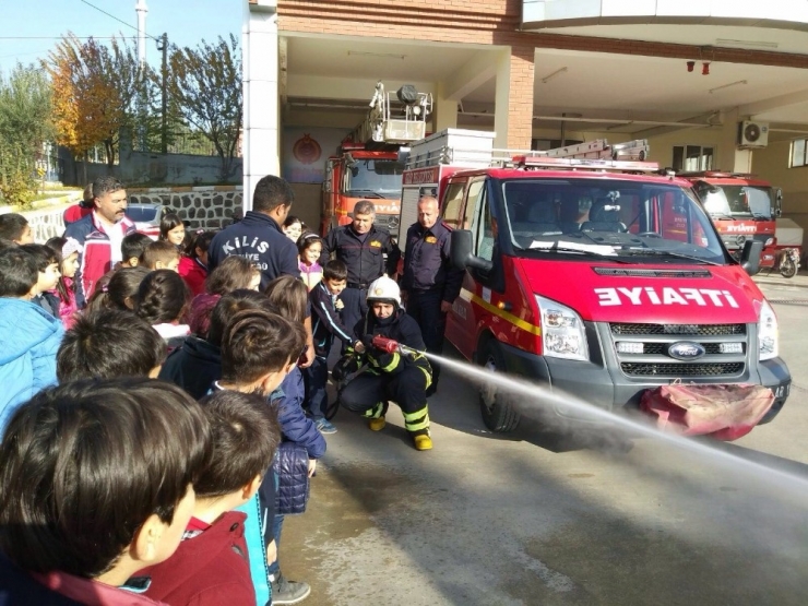 İtfaiye Ekipleri Öğrencileri Eğitim Verdi