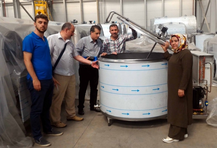 Büyükşehirden Süt Üreticilerine Soğutma Tankı