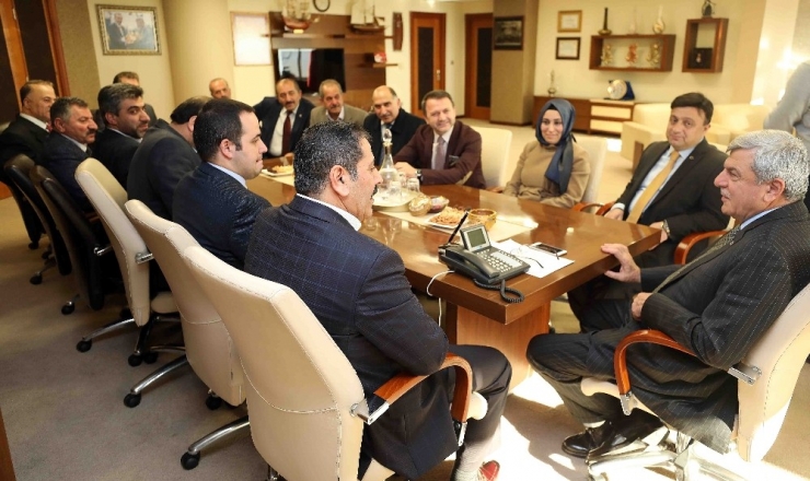 Başkan Karaosmanoğlu, Dadaşları Ağırladı