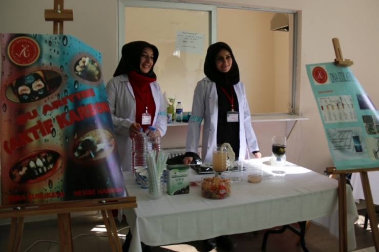 Nevşehir Hacı Bektaş Veli Üniversitesi Öğrenciler Bilim Fuarı Açtı