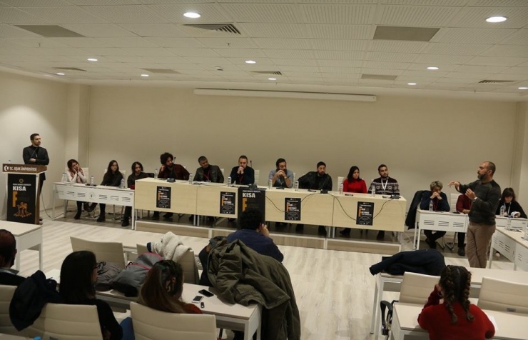 Uşak’ta Kısa Filmin Sorunları Ve Geleceği Konuşuldu