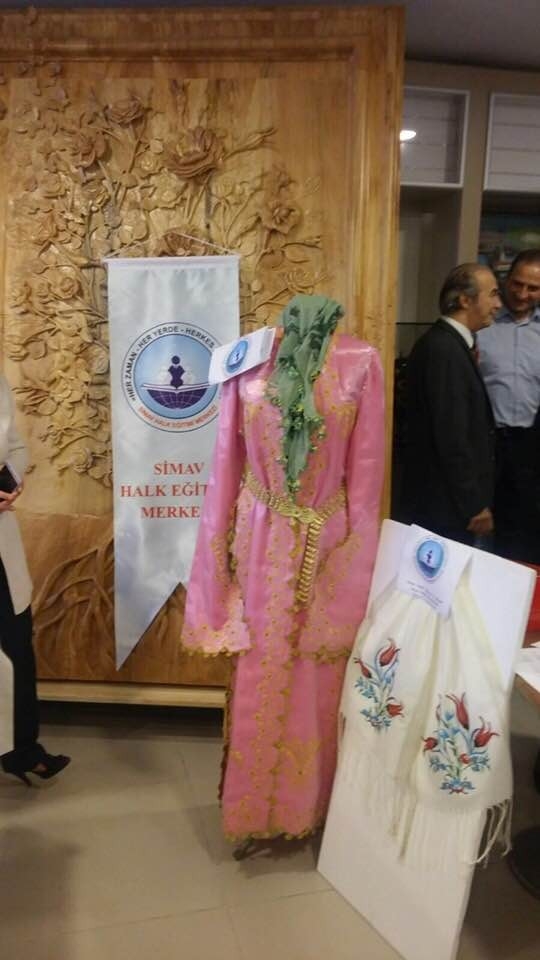 Simav Halk Eğitim Merkezi’ne ’Özel Reyon’ Hediyesi