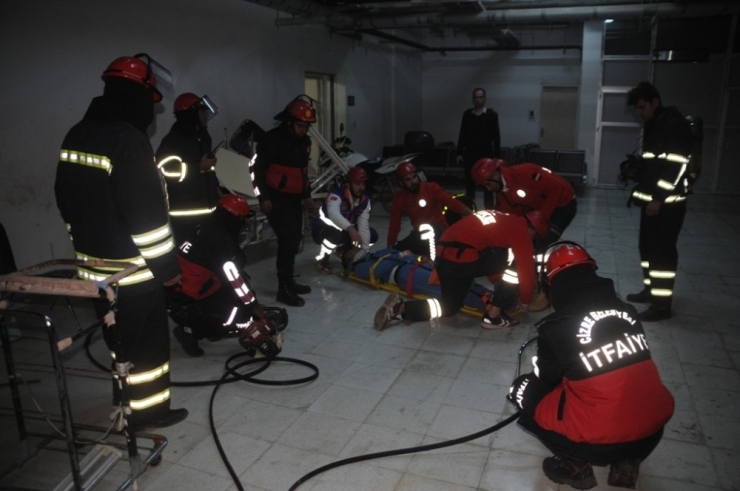 Cizre Devlet Hastanesinde Gerçeği Aratmayan Tatbikat