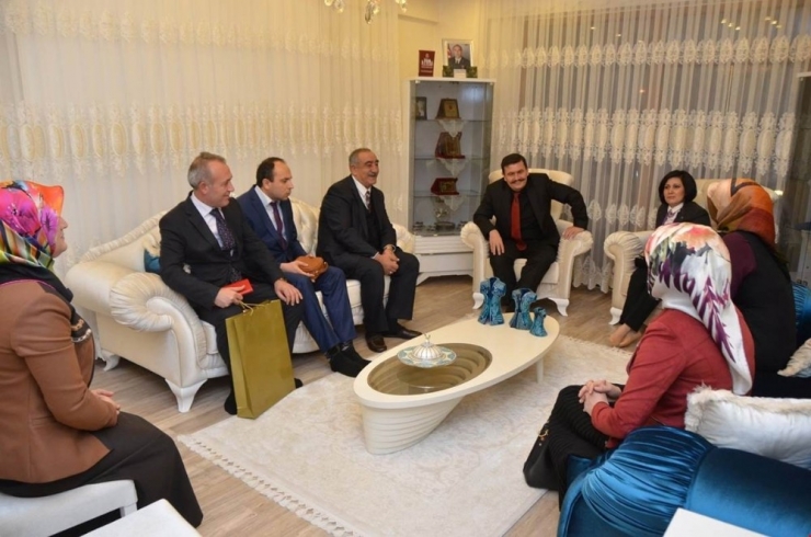 Vali Arslantaş’dan Anlamlı Ziyaretler