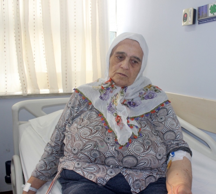 Safra Kesesinden Çıkan Taşlar Doktorları Bile Şaşkına Çevirdi