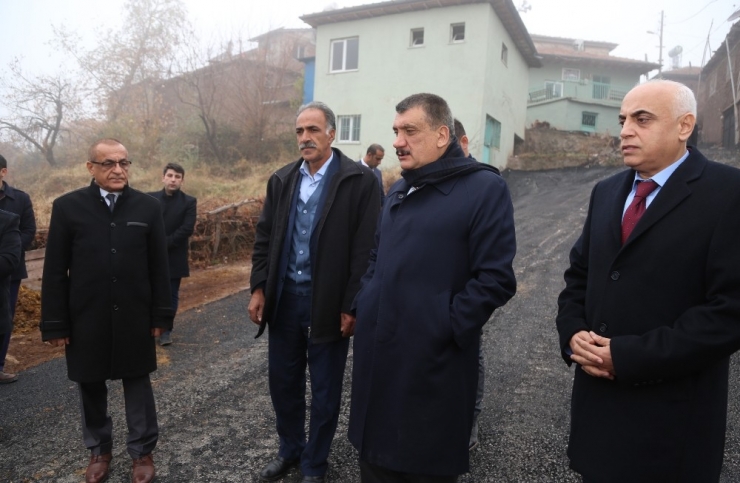 Başkan Gürkan Asfalt Çalışmalarını Yerinde İnceledi