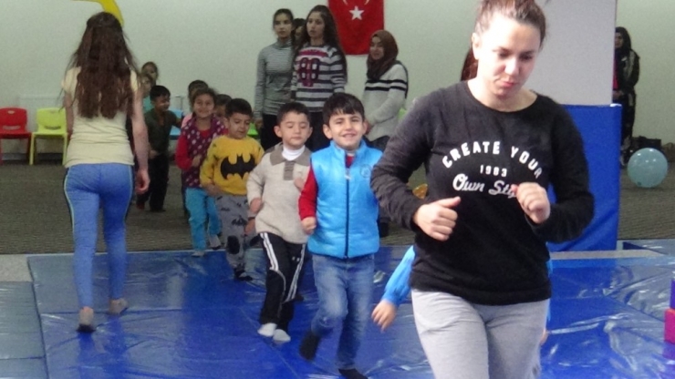 Hakkarili Minikler Sporla Tanışıyor