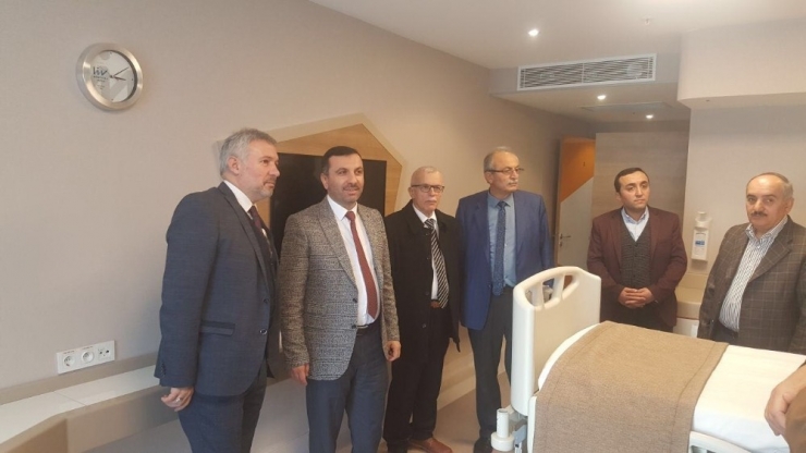 Başkanlar Özel Hastaneyi İnceledi
