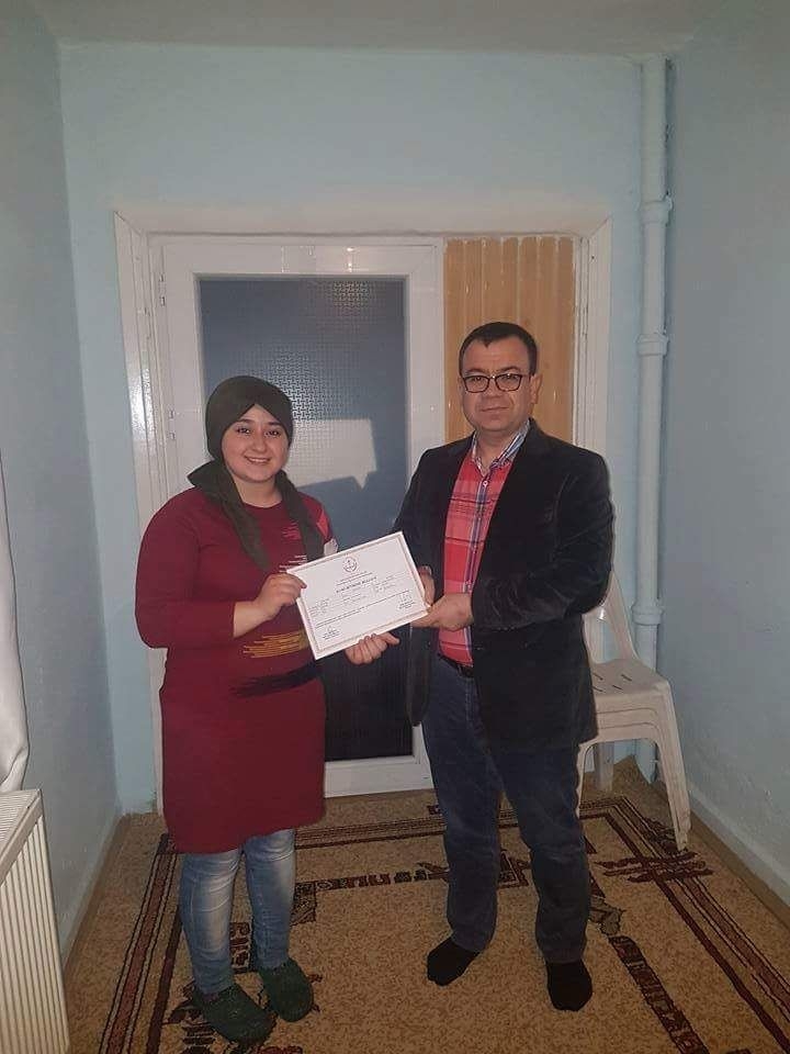 Kursiyerlere Belgeleri Verildi