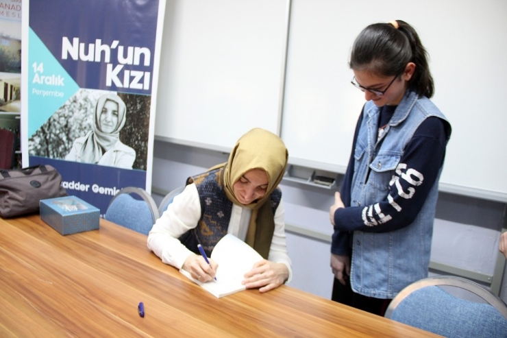 ’Nuh’un Kızı’ Konulu Söyleşi Sakaryalı Sanatseverlerle Buluştu