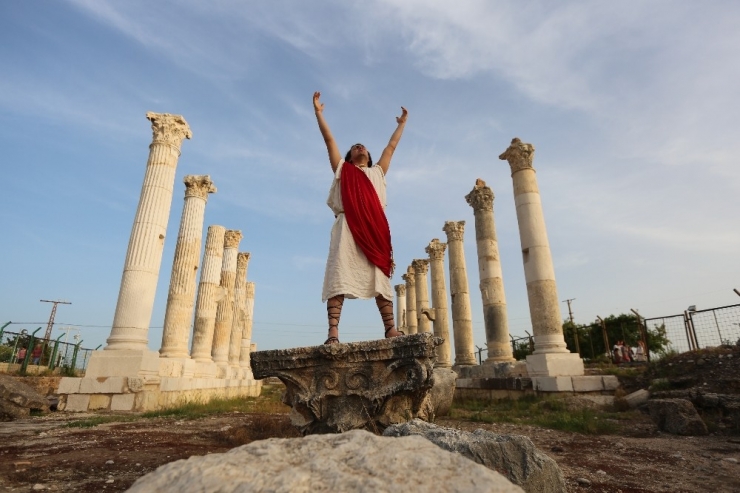 Büyük İskender Adana’da