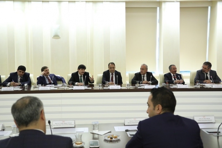 Ünidap Üyeleri Yök’de Buluştu